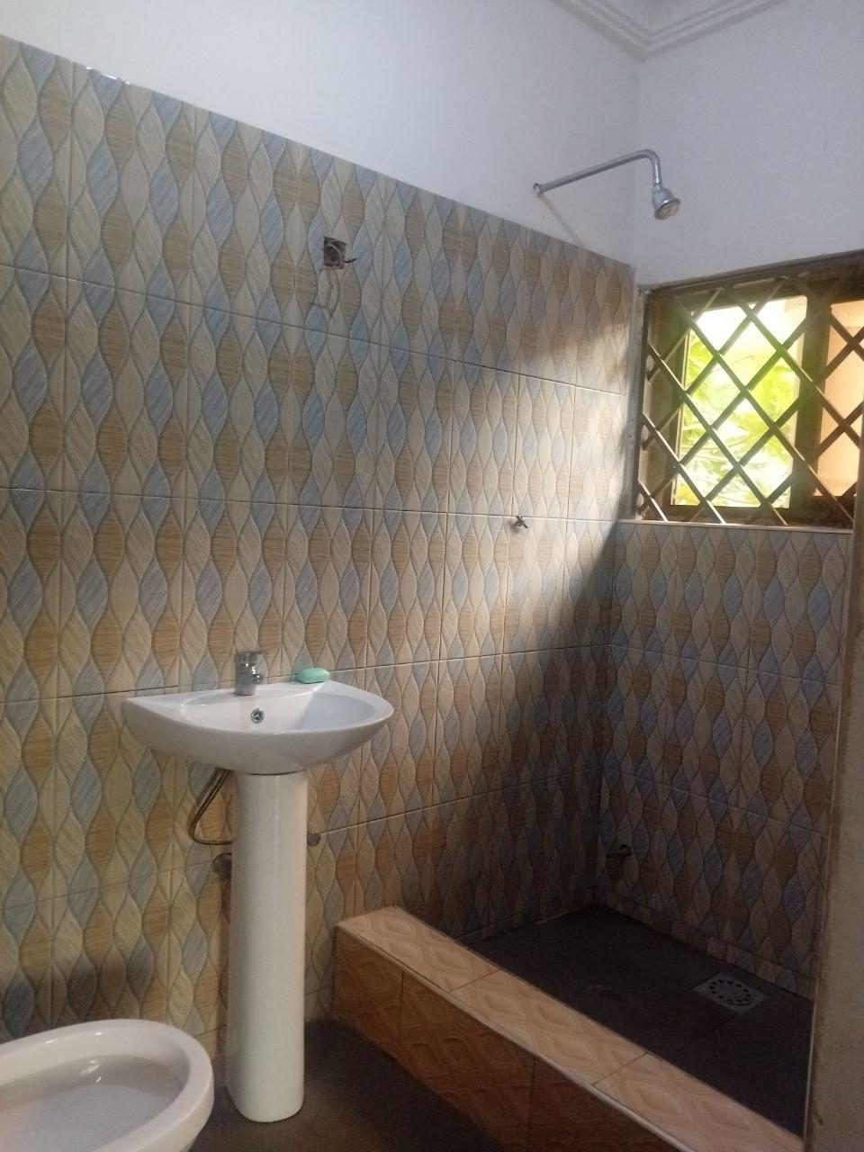 Lux suite ToniTab Lodge Sunyani Airport photo 3
