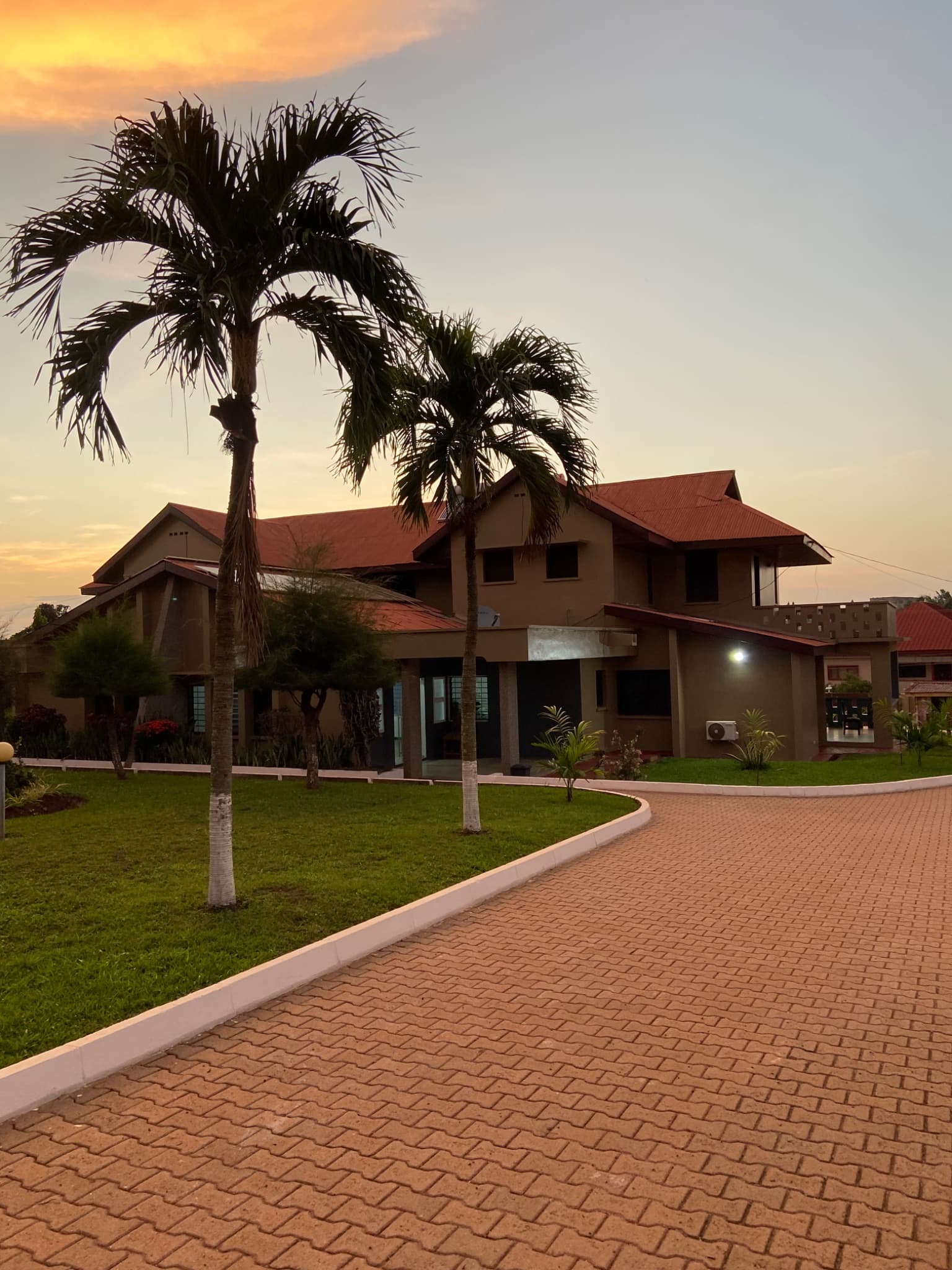 Impeccable Executive Suite - Le Domaine Apartments at Odeneho Kwadaso 